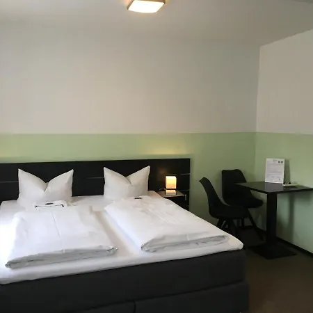 Goldener Falke Hotel 3*