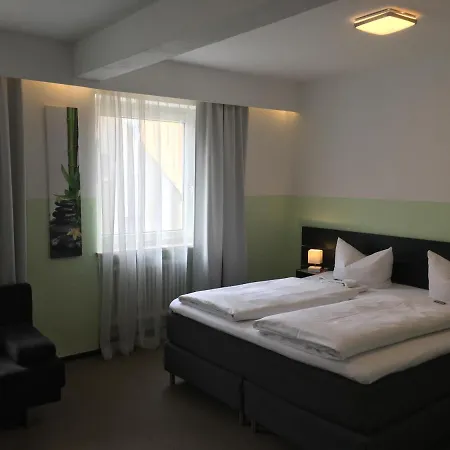 Hotel Goldener Falke