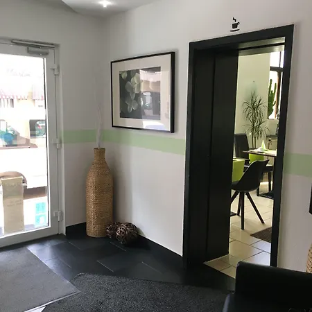 Hotel Goldener Falke