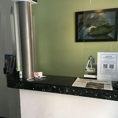 Hotel Goldener Falke